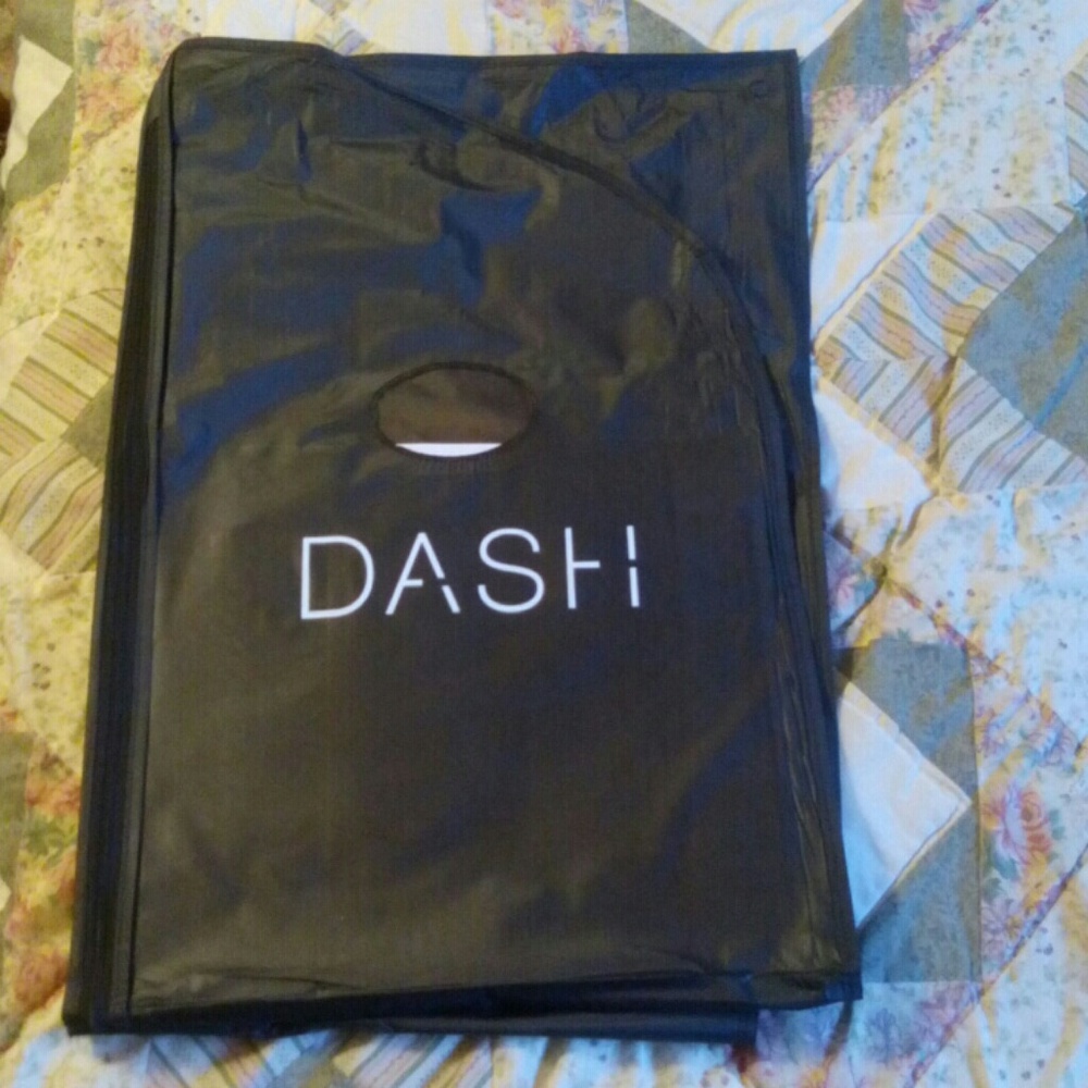 10 DASH Black Vinyl Garment Travel Bags NWOT